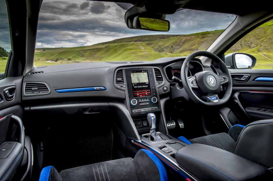 Торпедо Renault Megane GT 2016 года  (UK) (фото 28 из 39)